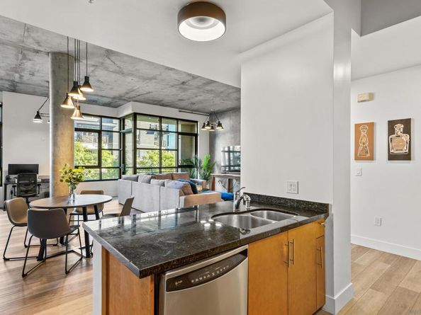 1050 Island Ave 405, San Diego CA 92101
