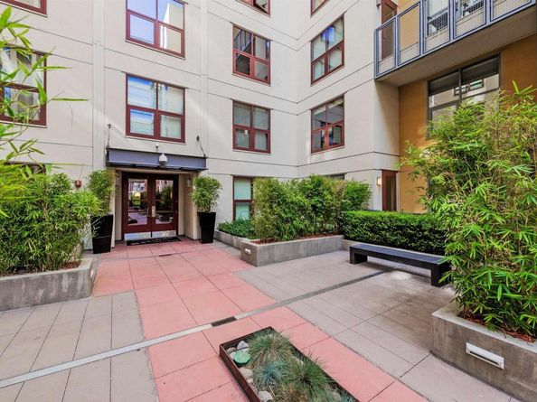 1150 J 104, San Diego CA 92101