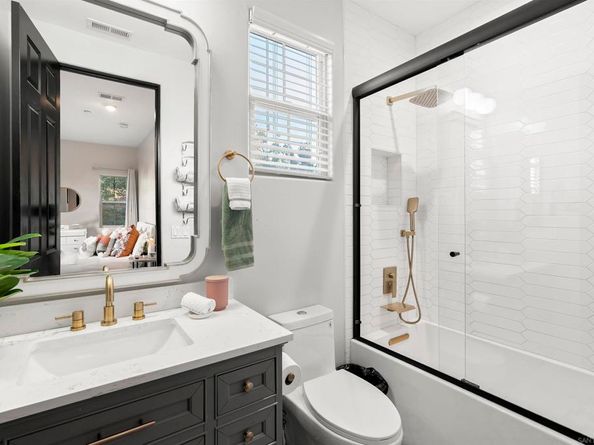 14582 Luna Media, San Diego CA 92127