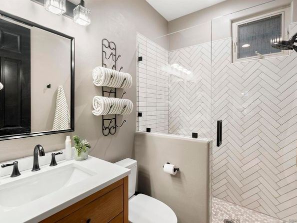 14582 Luna Media, San Diego CA 92127