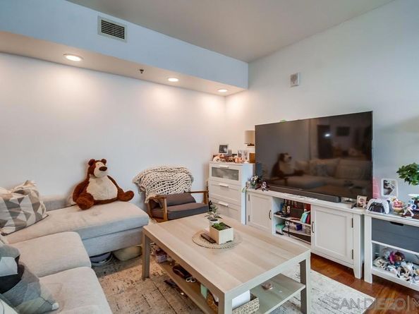 425 W Beech 302, San Diego CA 92101
