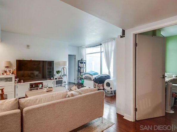 425 W Beech 302, San Diego CA 92101