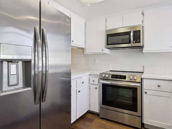 4064 Crystal Dawn Ln 206, San Diego CA 92122