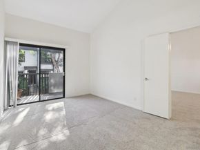 4064 Crystal Dawn Ln 206, San Diego CA 92122