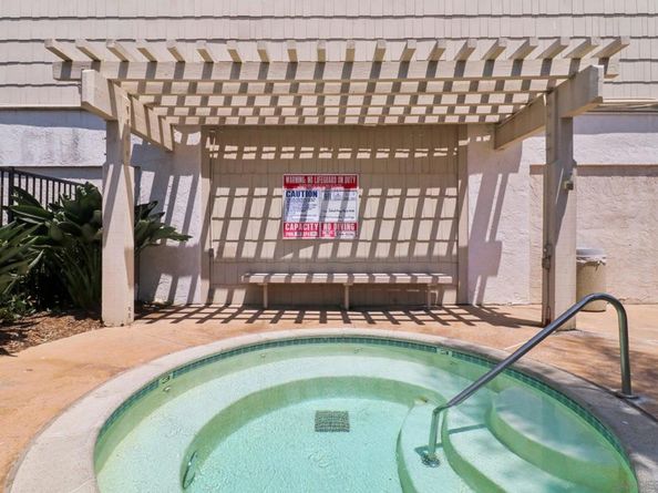 4064 Crystal Dawn Ln 206, San Diego CA 92122