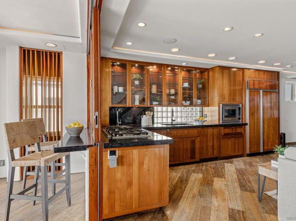 2617 Ocean Front Walk, San Diego CA 92109