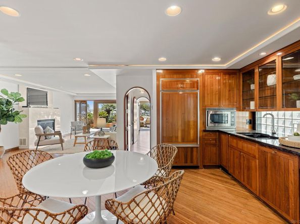 2617 Ocean Front Walk, San Diego CA 92109