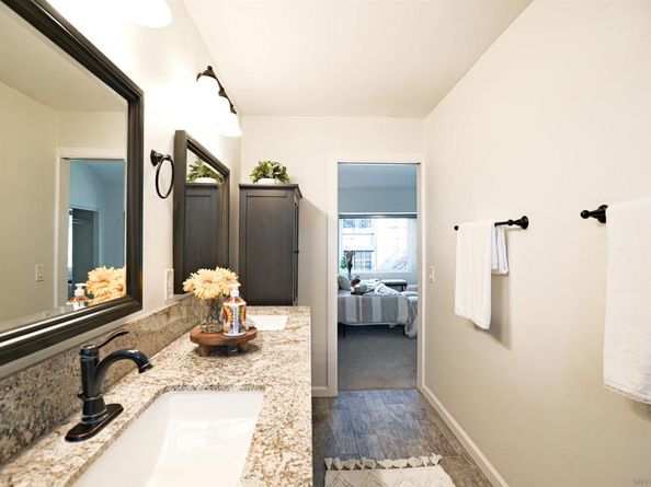 4064 Crystal Dawn 105, San Diego CA 92122