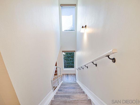 4064 Crystal Dawn 105, San Diego CA 92122