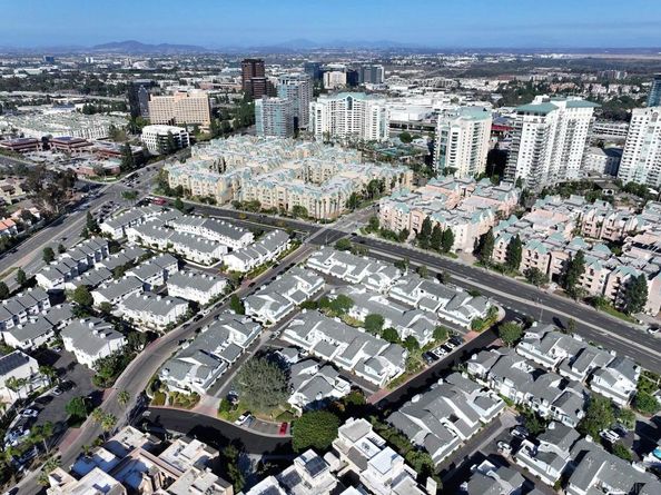 4064 Crystal Dawn 105, San Diego CA 92122