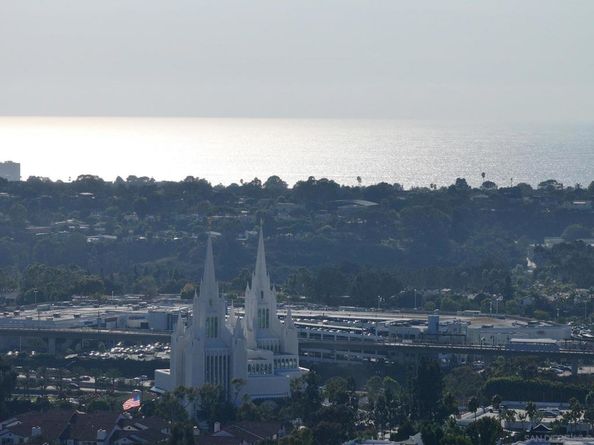 4064 Crystal Dawn 105, San Diego CA 92122