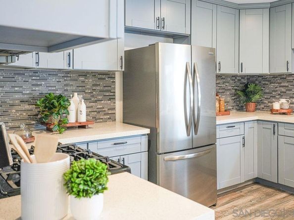 4064 Crystal Dawn 105, San Diego CA 92122