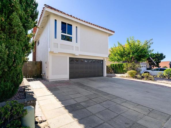 9789 Paseo Montril, San Diego CA 92129