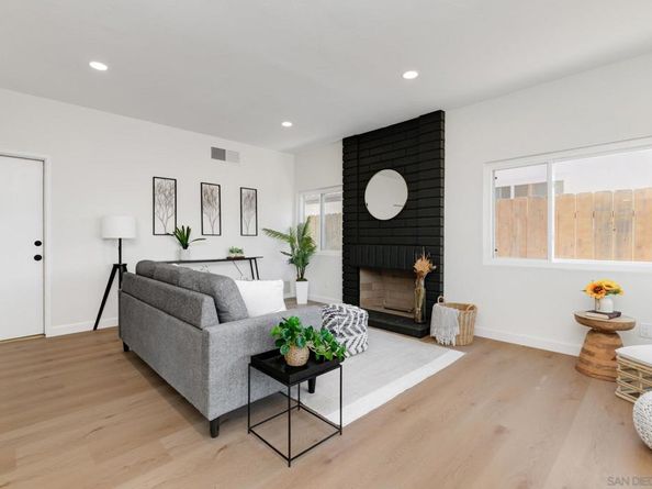 9789 Paseo Montril, San Diego CA 92129