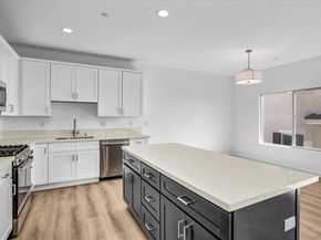 8539 Vista Azul Pl, Lemon Grove CA 91945