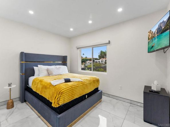 4961 E Mountain View Dr, San Diego CA 92116