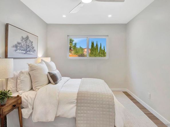 11384 Almazon St, San Diego CA 92129