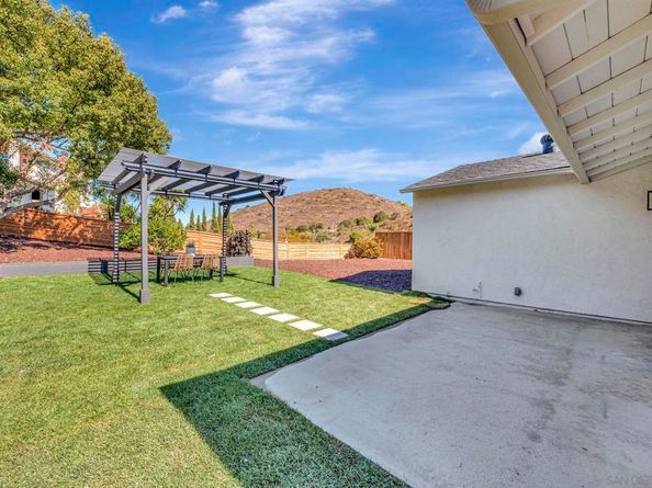 11384 Almazon St, San Diego CA 92129