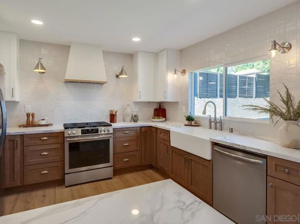 11384 Almazon St, San Diego CA 92129