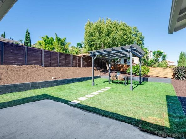 11384 Almazon St, San Diego CA 92129