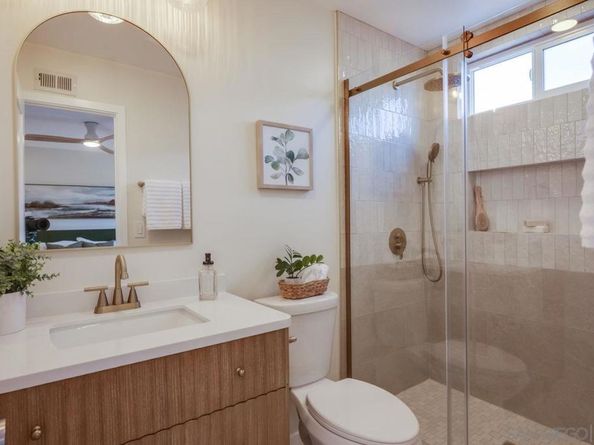 11384 Almazon St, San Diego CA 92129