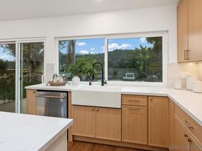 5522 Bloch St, San Diego CA 92122