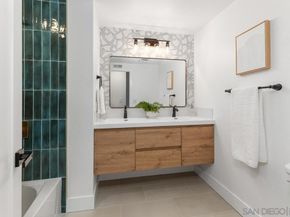 5522 Bloch St, San Diego CA 92122