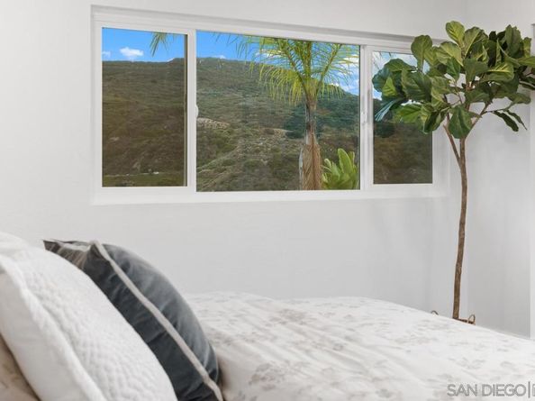 5522 Bloch St, San Diego CA 92122