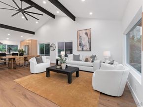 5522 Bloch St, San Diego CA 92122