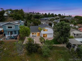 5522 Bloch St, San Diego CA 92122