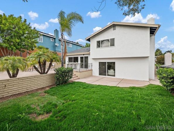 5522 Bloch St, San Diego CA 92122