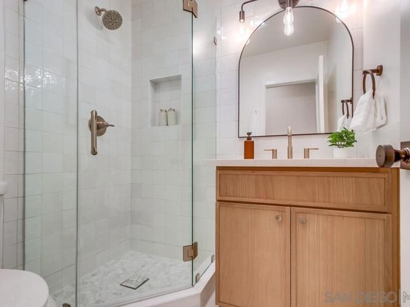 1750 Washington Pl, San Diego CA 92103