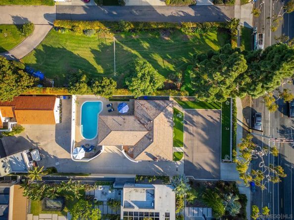 909 1st St, Coronado CA 92118