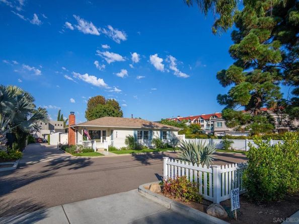 909 1st St, Coronado CA 92118