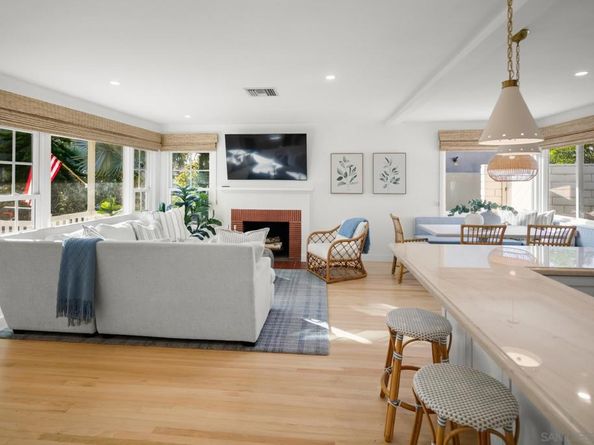 909 1st St, Coronado CA 92118