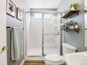 2904 Avenida Valera, Carlsbad CA 92009