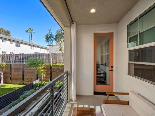 7621 University Avenue 102, La Mesa CA 91942