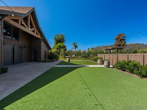 1938 Julie Dawn Pl, Escondido CA 92026