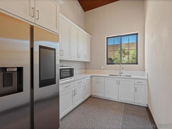 1938 Julie Dawn Pl, Escondido CA 92026