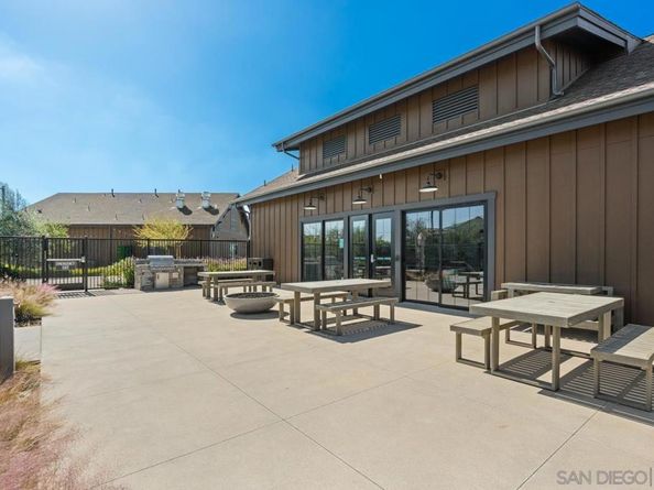 1938 Julie Dawn Pl, Escondido CA 92026