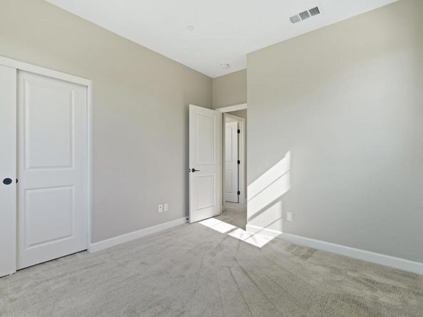 1938 Julie Dawn Pl, Escondido CA 92026