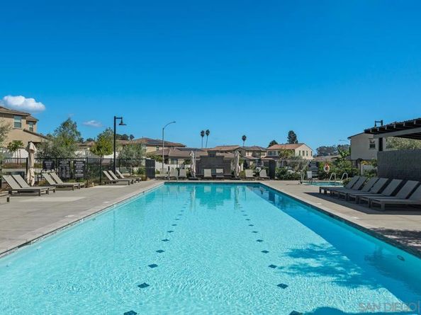 1938 Julie Dawn Pl, Escondido CA 92026