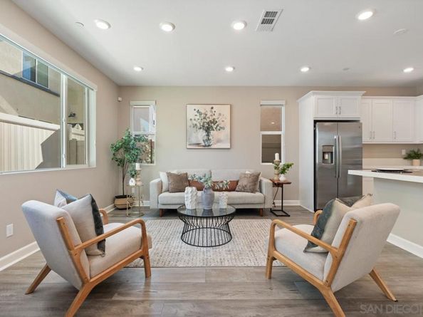 1938 Julie Dawn Pl, Escondido CA 92026