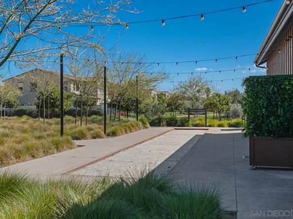 1938 Julie Dawn Pl, Escondido CA 92026