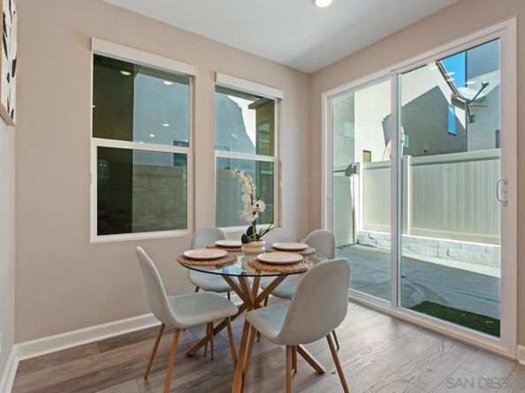 1938 Julie Dawn Pl, Escondido CA 92026