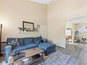 2566 White Oak Pl 6, Escondido CA 92027