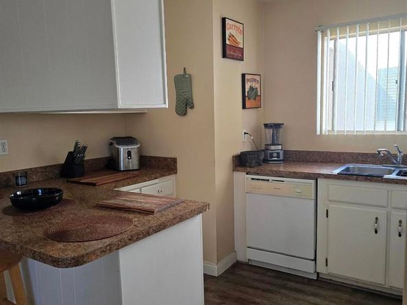 2566 White Oak Pl 6, Escondido CA 92027