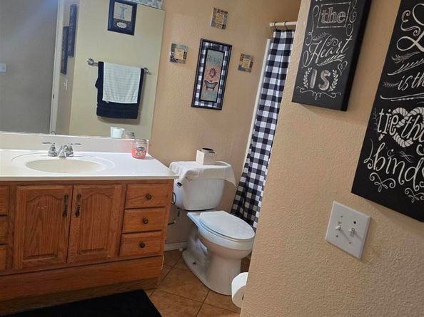 2566 White Oak Pl 6, Escondido CA 92027