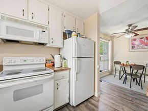 2566 White Oak Pl 6, Escondido CA 92027