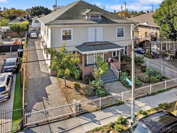 1276 W 22nd St, Los Angeles CA 90007